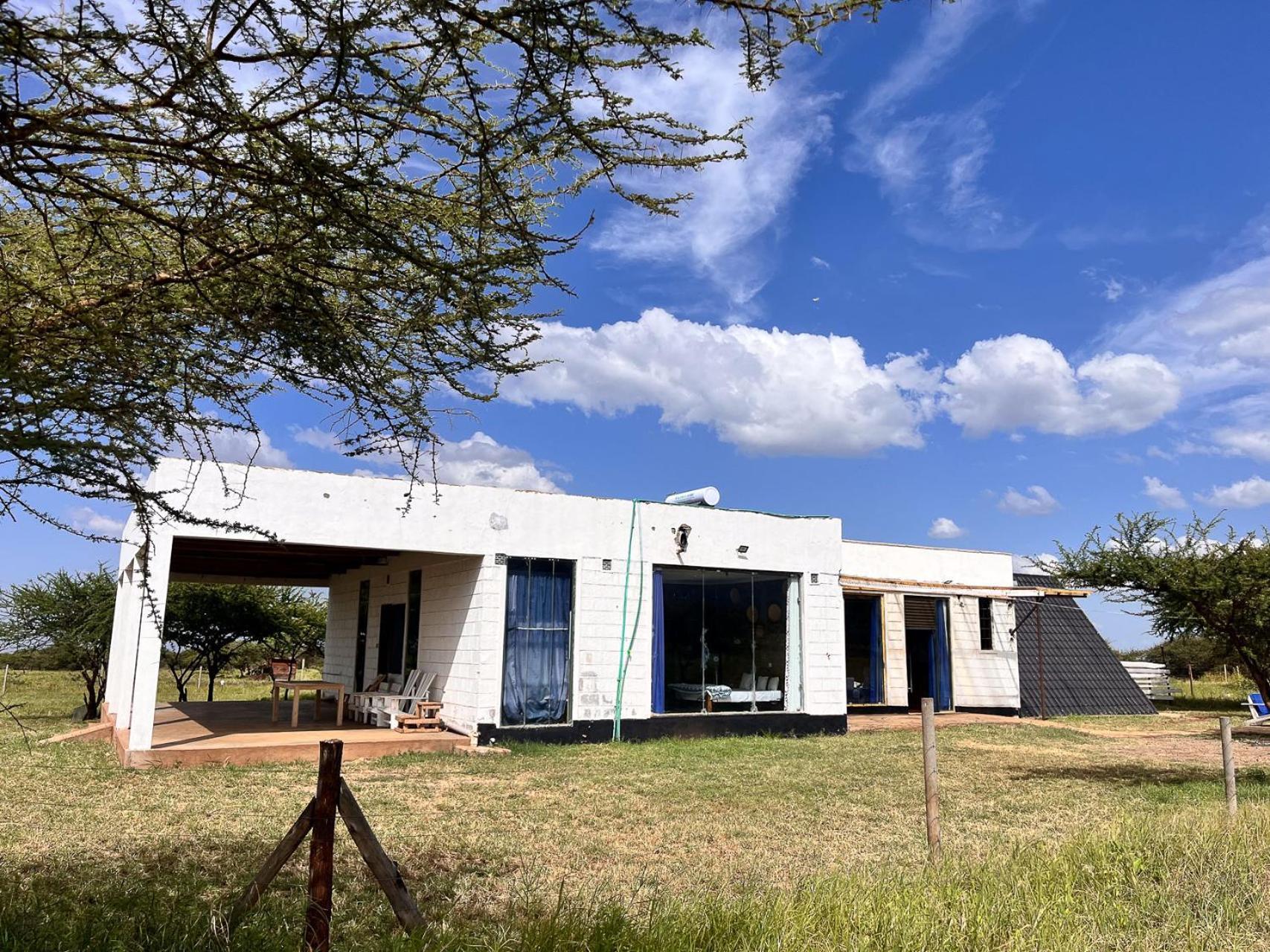 Amboseli Glass House Oloitokitok Exterior foto